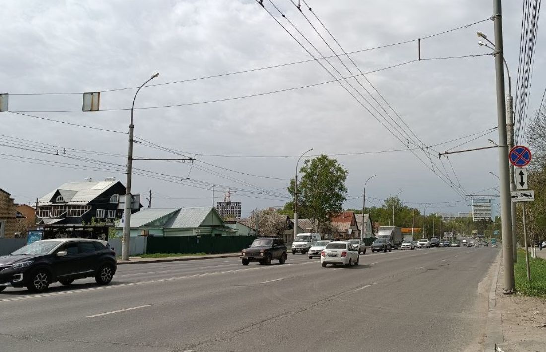 Пензенских водителей предупредили о просевшем асфальте на пр. Победы