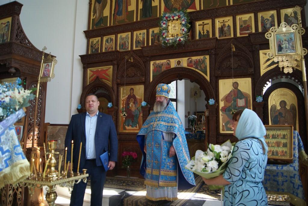 Престольный праздник храма в честь иконы Божией Матери «Почаевская» в городе Нефтеюганске