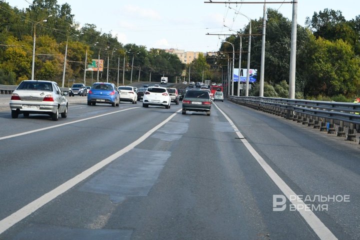 В Казани 4 года не могут найти деньги на ремонт дорожных ям в центре города