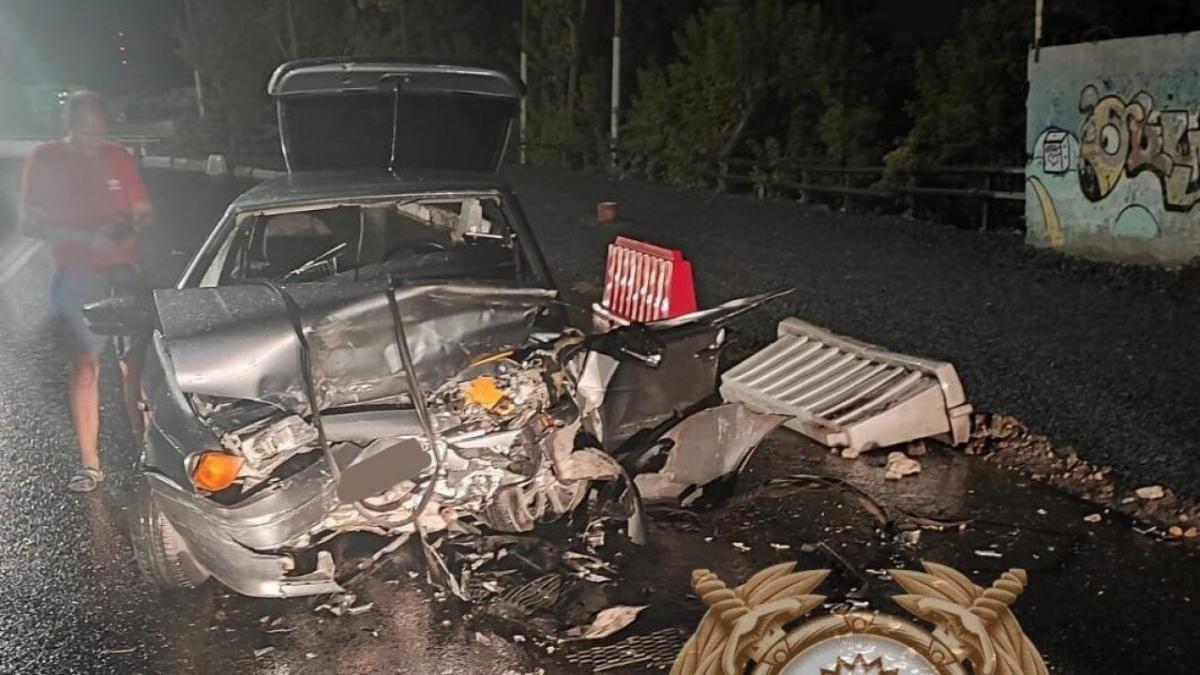 В Саратове вечером трое покалечились в ДТП на Степана Разина