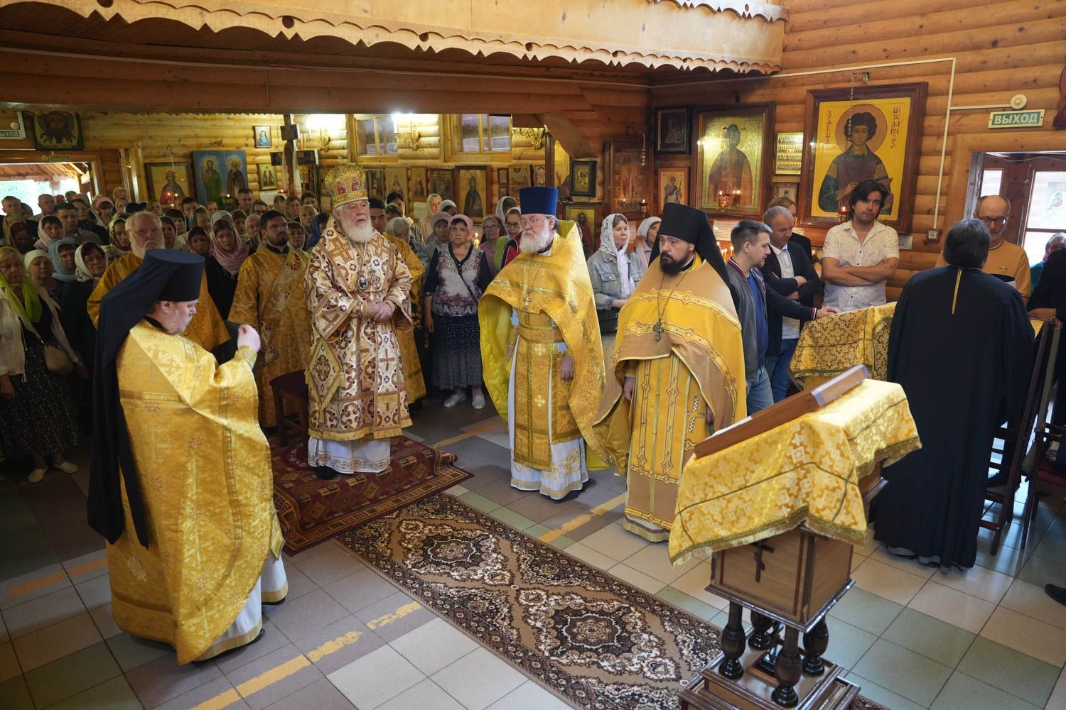 Божественная Литургия в храме во имя Иоанна воина г. Самары