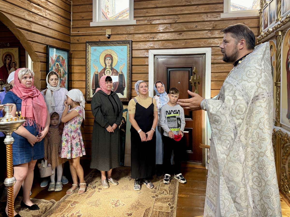 В Вознесенском храме-часовне села Большое Терюшево состоялась Божественная литургия