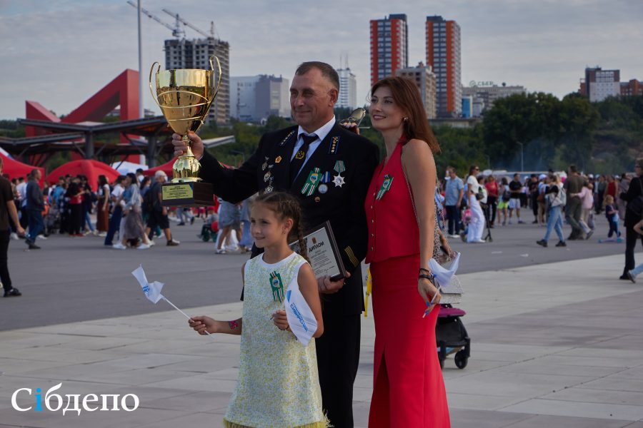 Главный праздник Кузбасса: в Кемерове День Шахтёра отмечали как на земле, так и в небе