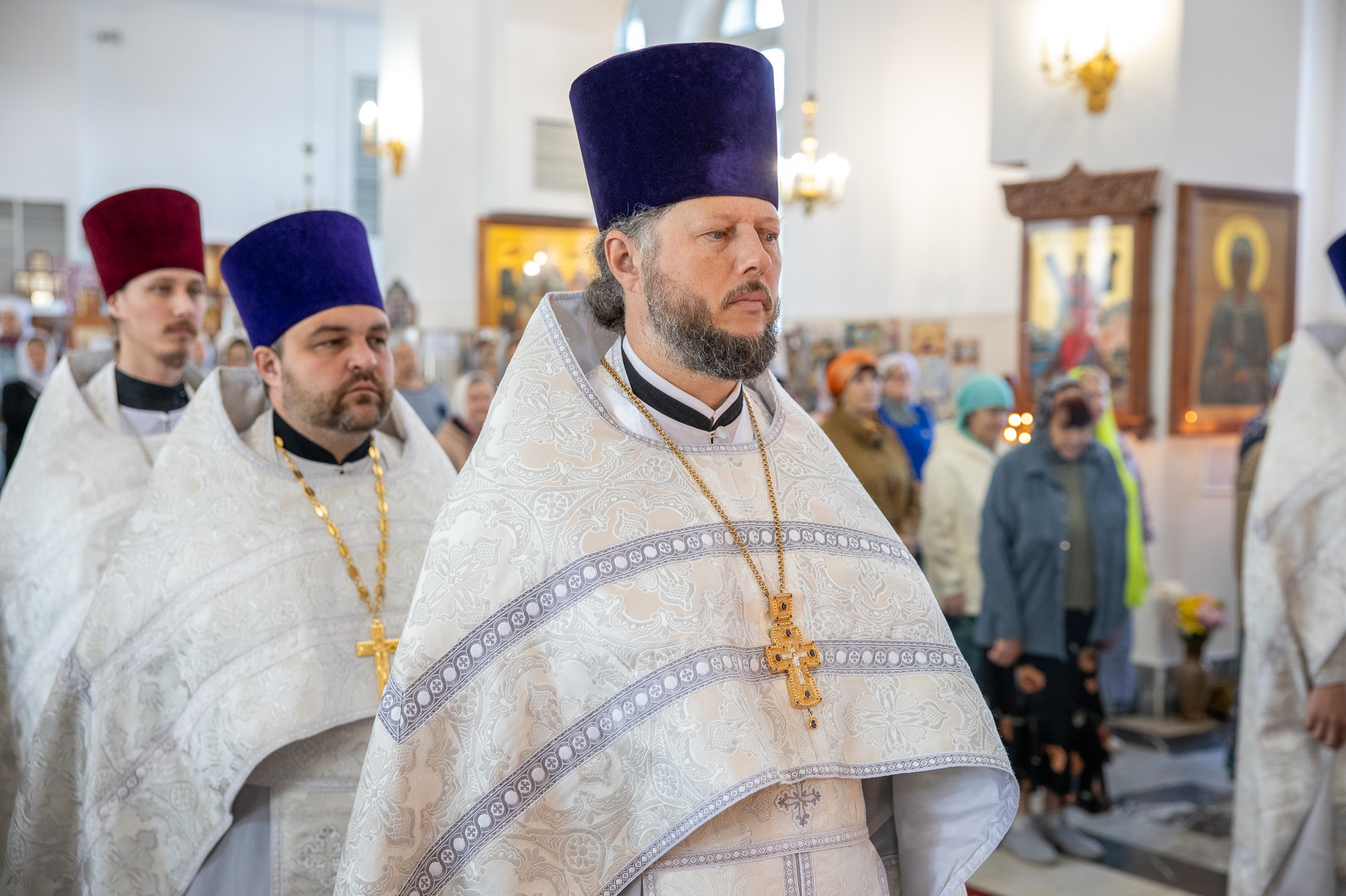 В Неделю 9-ю по Пятидесятнице митрополит Павел совершил Литургию в кафедральном соборе в честь свт. Алексия Московского г. Нягани