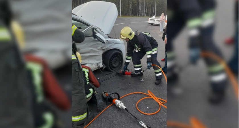 В Гусь-Хрустальном районе спасатели деблокировали пострадавшего в ДТП