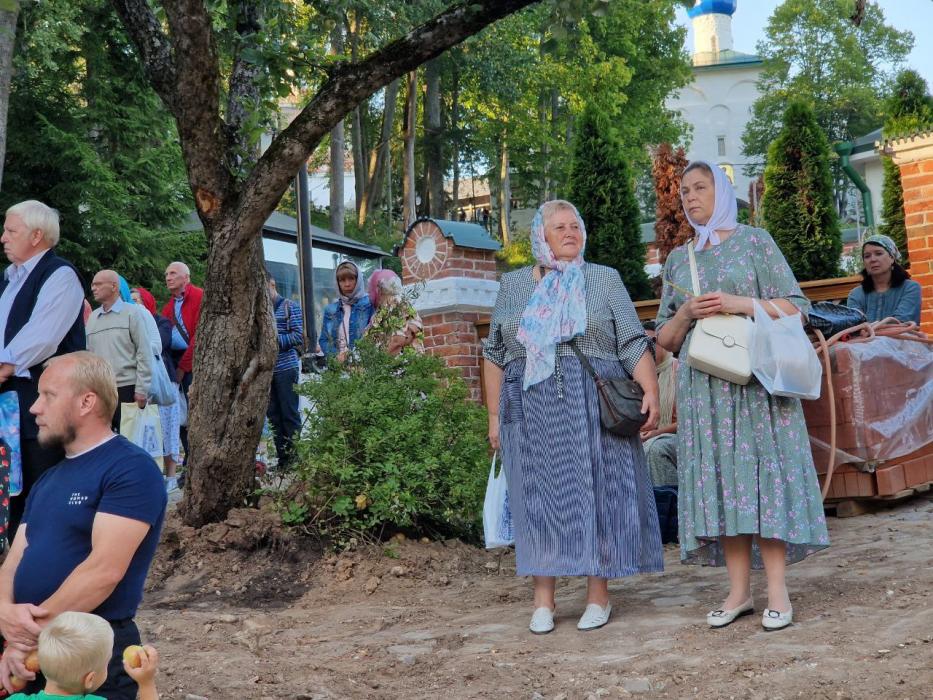 Праздничные богослужения в честь Успения Пресвятой Богородицы пройдут в Псково-Печерском монастыре