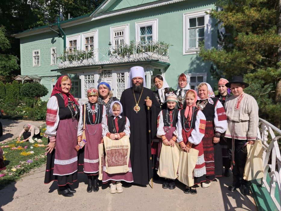 Праздничные богослужения в честь Успения Пресвятой Богородицы пройдут в Псково-Печерском монастыре