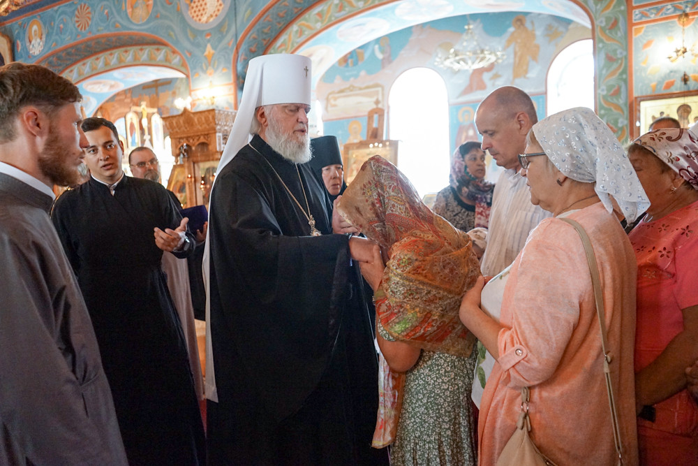 В праздник Успение Пресвятой Богородицы митрополит Герман совершил литургию в Свято-Троицком женском монастыре