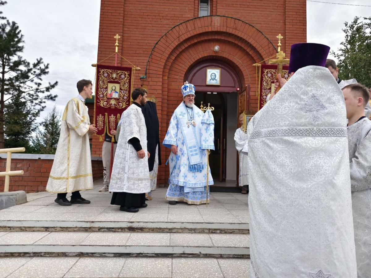 В праздник Нерукотворного Образа Спасителя архипастыри Забайкальской митрополии совершили Литургию в Спасском соборном храме в Краснокаменске