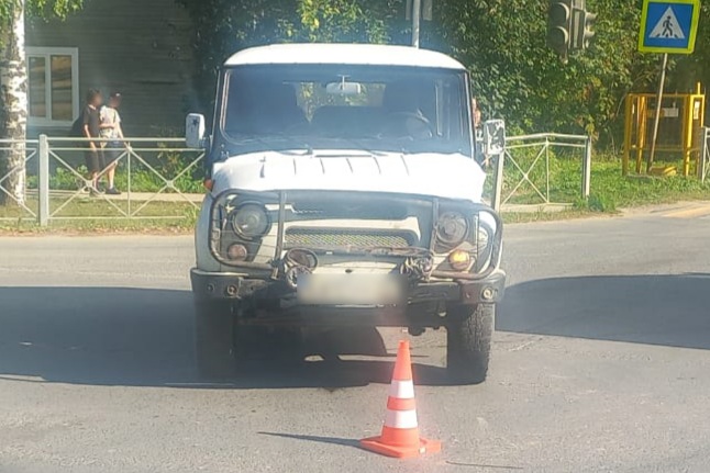 В Архангельской области произошло серьезное ДТП с участием служебного автомобиля конвойной службы