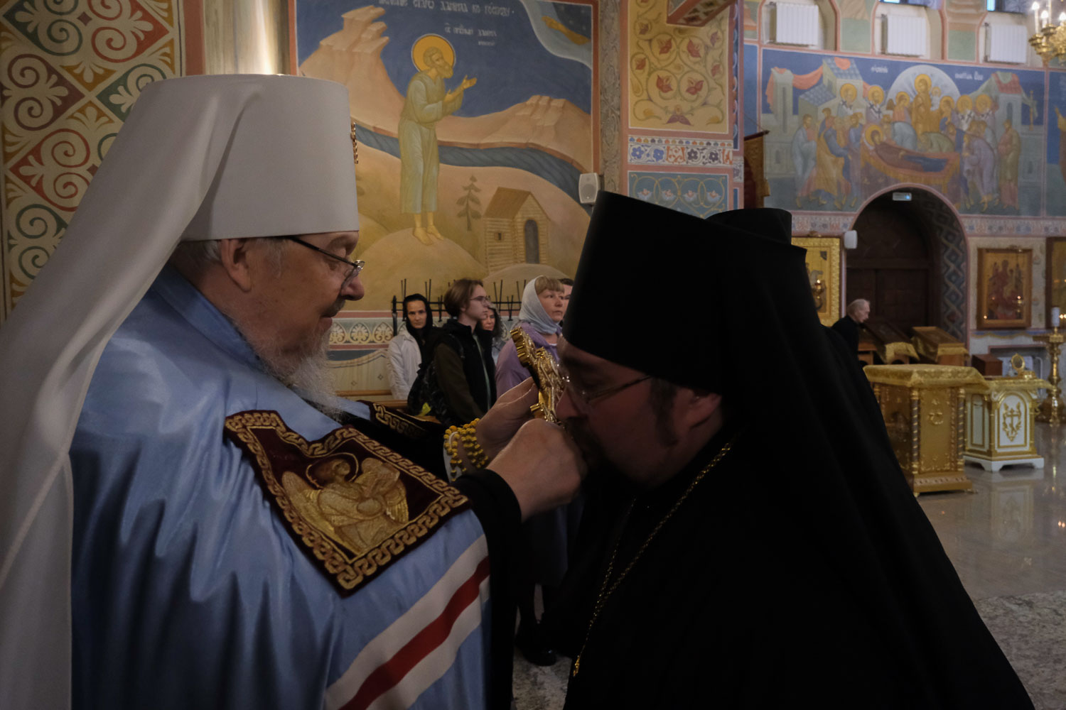 Правящий архиерей совершил всенощное бдение в храме иконы Божией Матери «Всецарица» города Красноярска