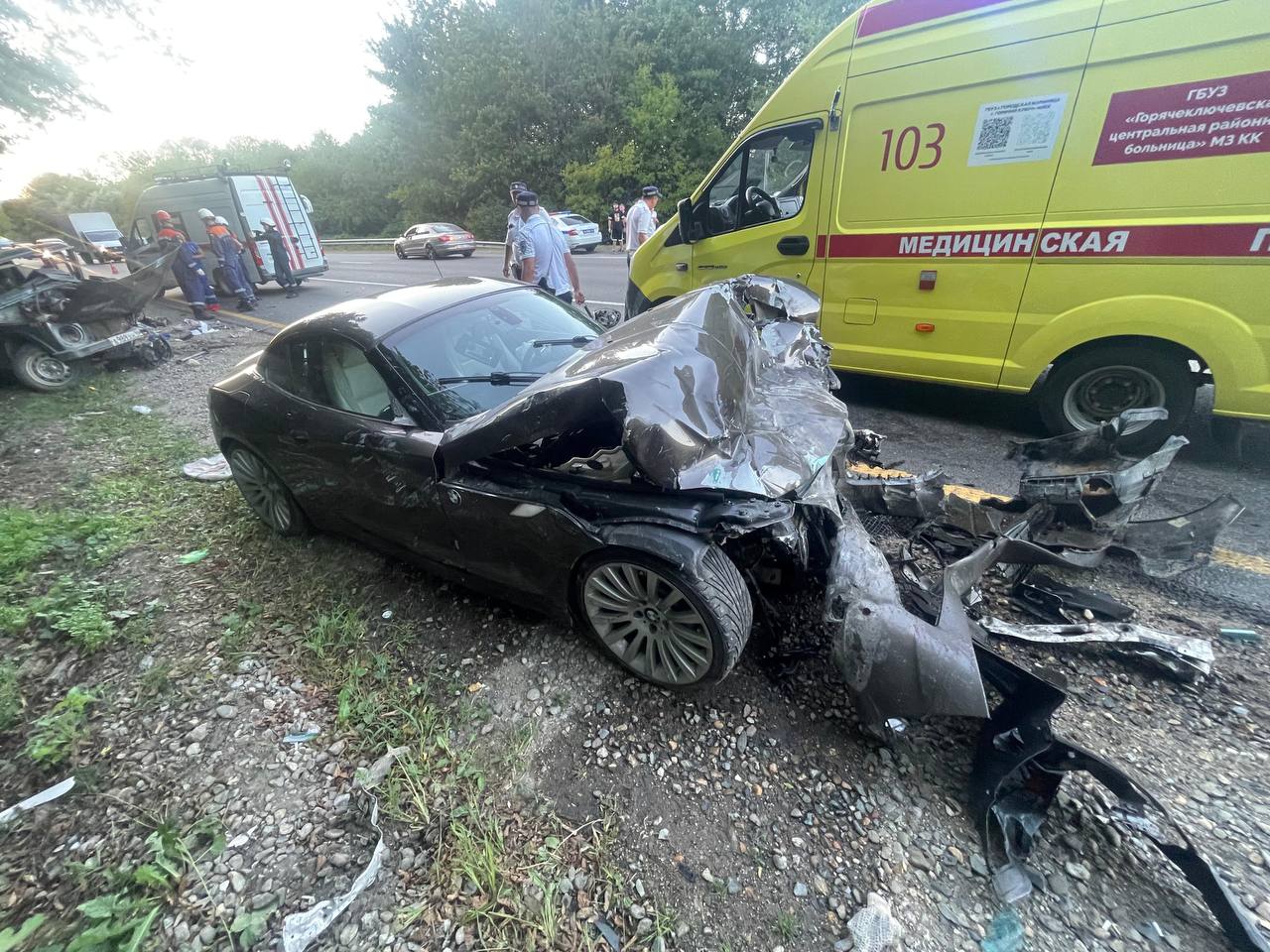 Под Горячим Ключом в лобовом ДТП погиб один человек и четверо пострадали