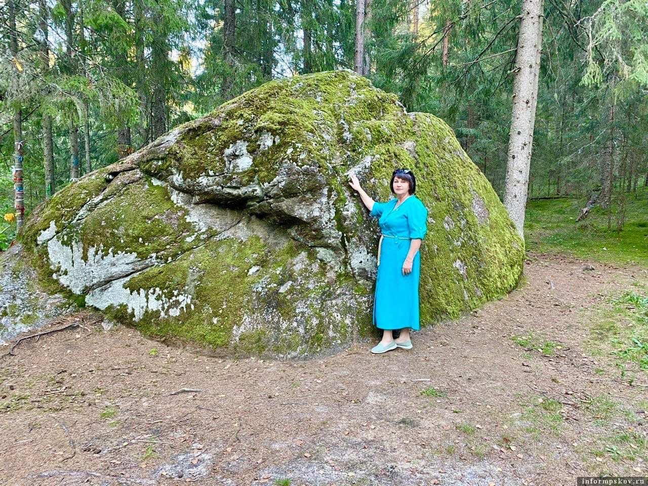 Чем привлекает туристов Добряк – гром-камень по-псковски