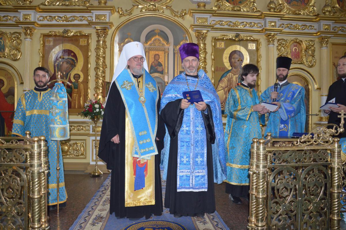 В кафедральном соборе в Чите совершены богослужения перед чудотворным списком Казанской иконы Божией Матери