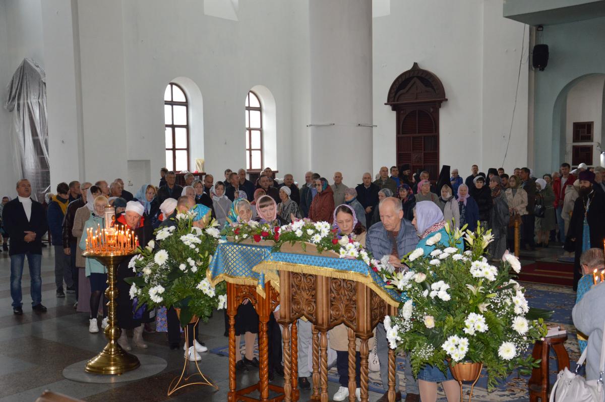 В кафедральном соборе в Чите совершены богослужения перед чудотворным списком Казанской иконы Божией Матери