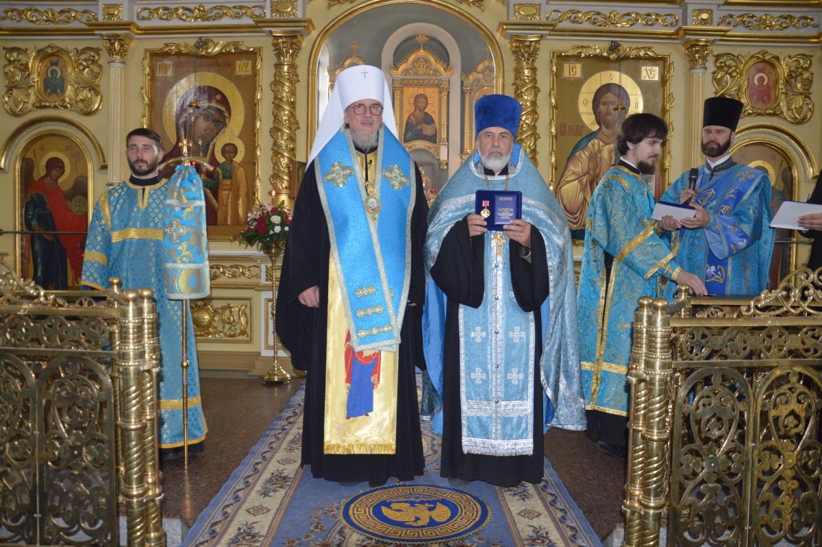 В кафедральном соборе в Чите совершены богослужения перед чудотворным списком Казанской иконы Божией Матери