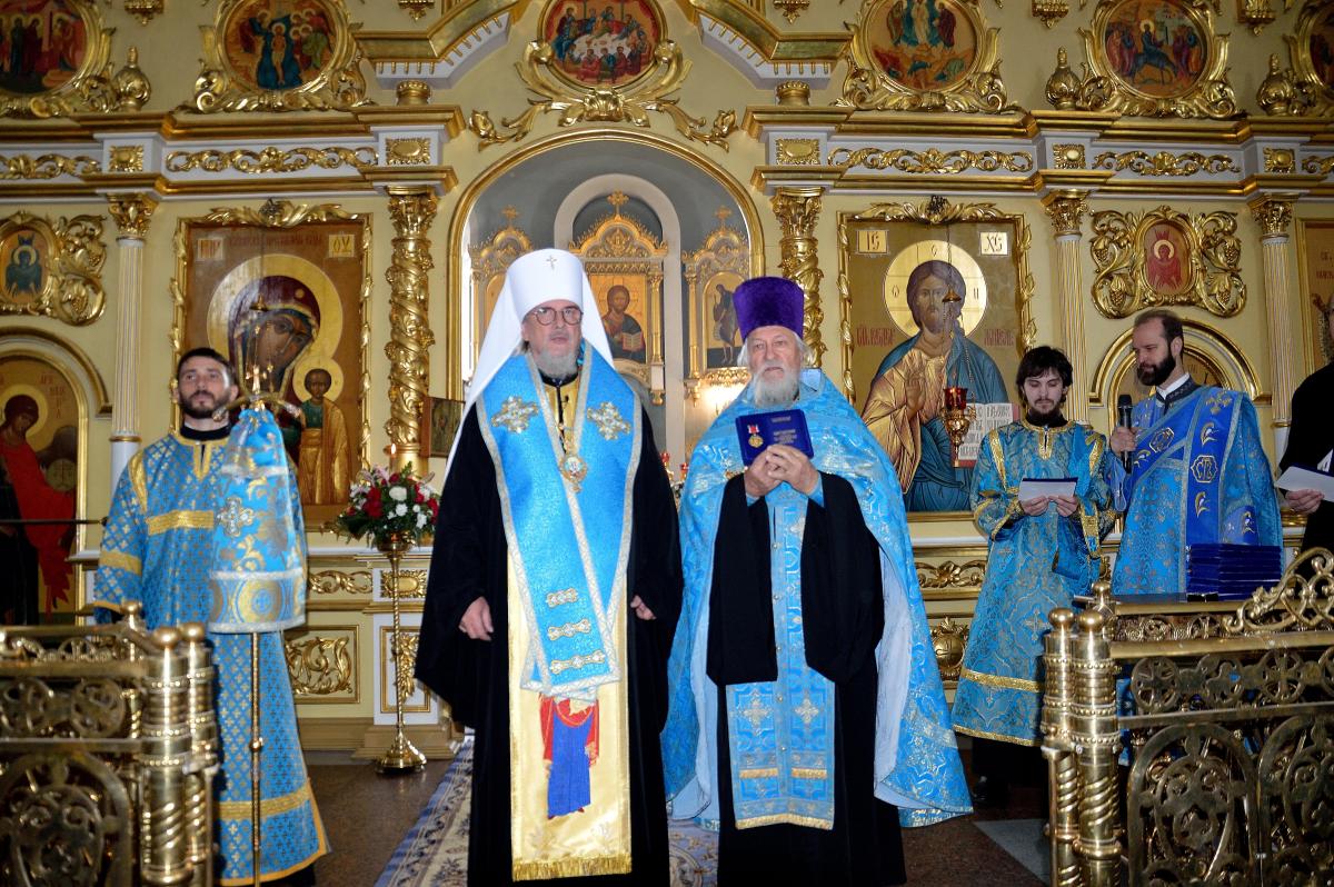 В кафедральном соборе в Чите совершены богослужения перед чудотворным списком Казанской иконы Божией Матери