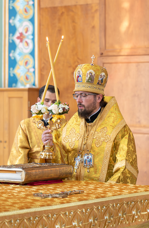 В праздник Собора Воронежских святых митрополит Воронежский и Лискинский Сергий возглавил Божественную литургию в сослужении Преосвященных Архипастырей и сонма духовенства