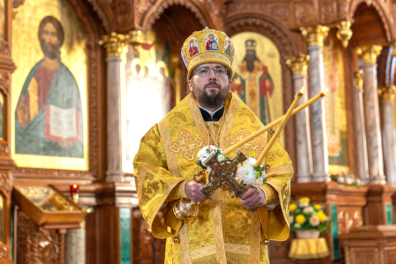 В праздник Собора Воронежских святых митрополит Воронежский и Лискинский Сергий возглавил Божественную литургию в сослужении Преосвященных Архипастырей и сонма духовенства