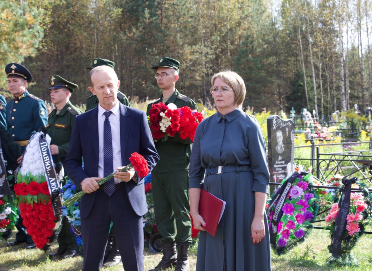 В Тверской области похоронили погибшего на СВО выпускника Рязанского училища ВДВ