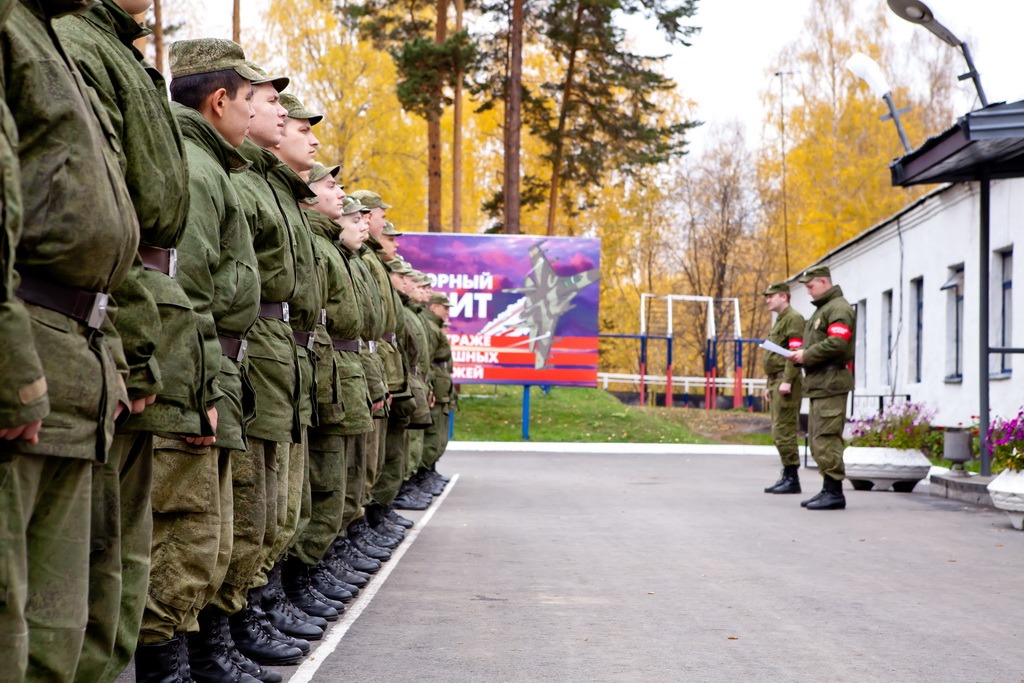 Полмиллиарда со свердловских социальных строек Минобороны осели в банкротстве «Базового Элемента». Управляющие требуют вернуть землю и промобъекты