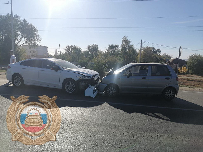 В Энгельсе водитель малолитражки травмировалась в ДТП на Гагарина