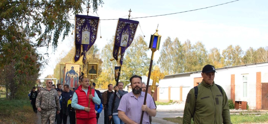 В ежегодном крестном ходе вокруг города Ворсма Павловского благочиния приняли участие более 100 человек