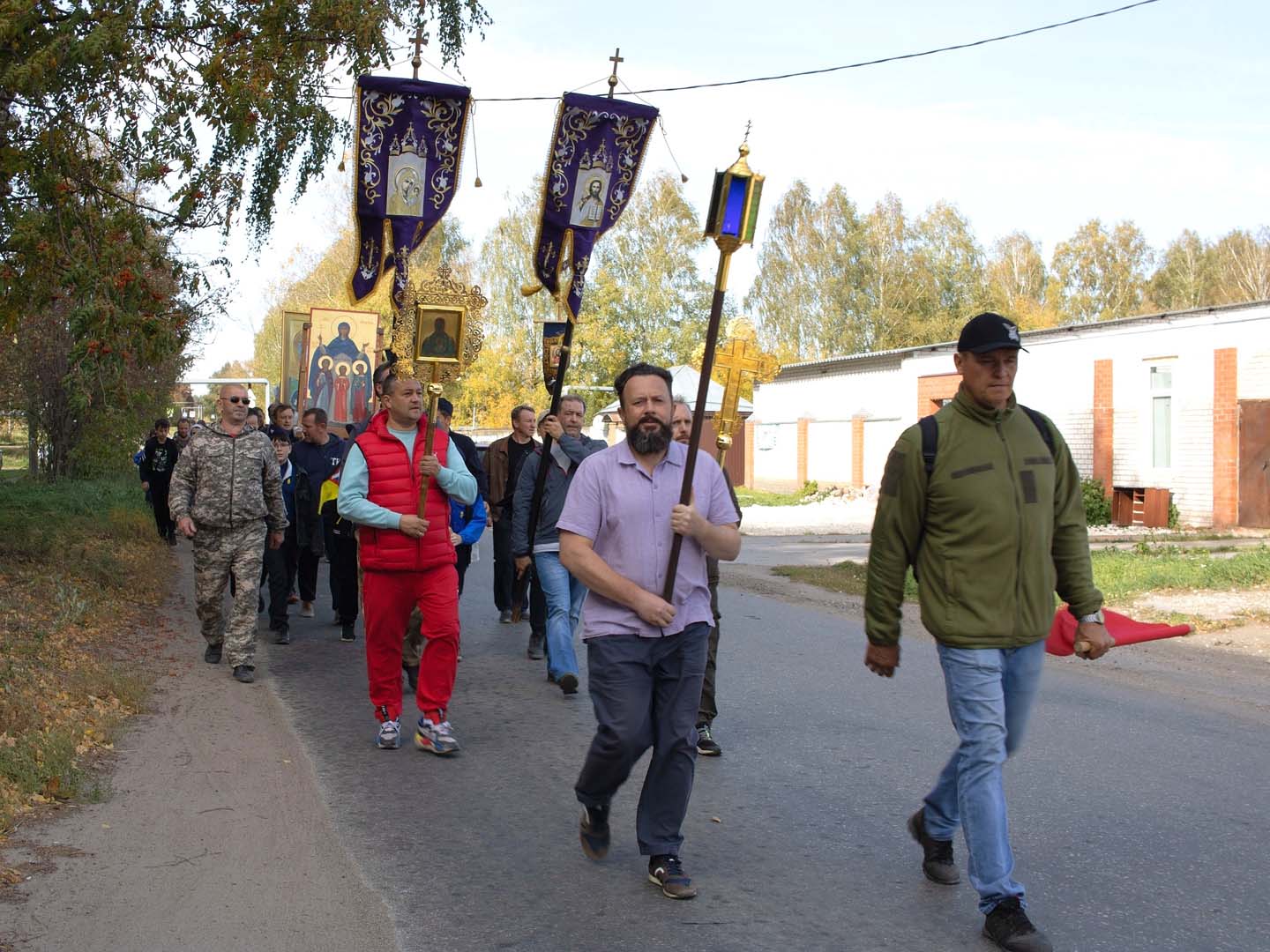 В ежегодном крестном ходе вокруг города Ворсма Павловского благочиния приняли участие более 100 человек