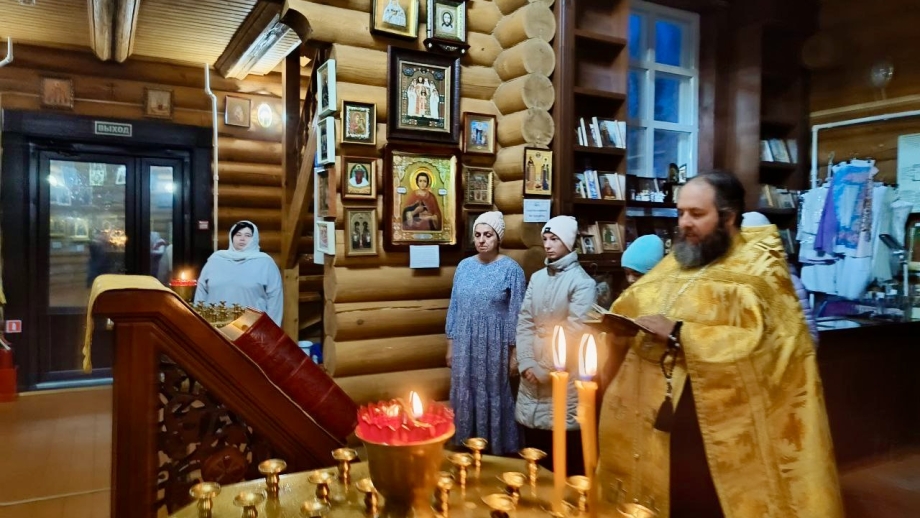 В Воскресной школе д. Шапша возобновились занятия