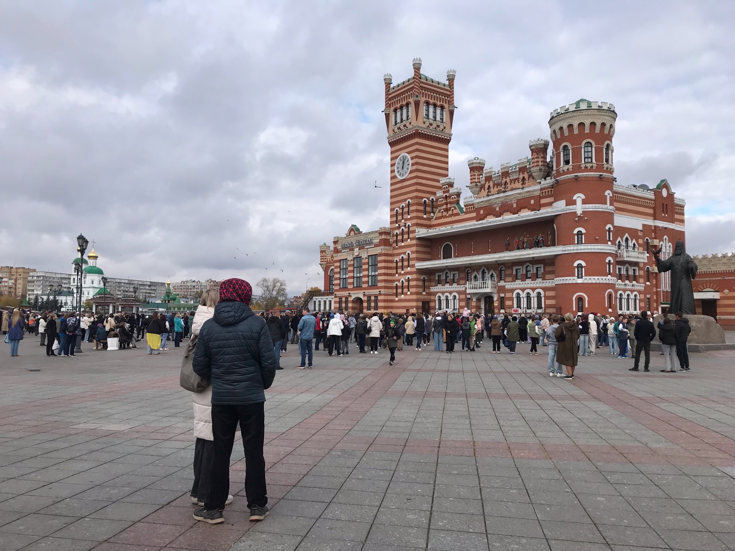 Главные новости за 09 октября Йошкар-Ола: Вечное болото разлилось из-за сломанной трубы Праздник нового урожая и другие