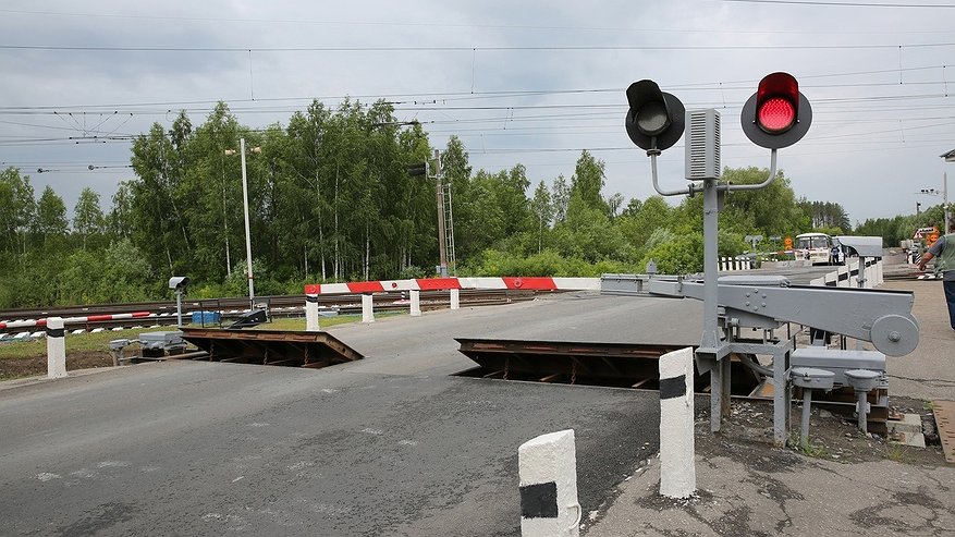 Под Кировом на ночь перекроют железнодорожный переезд