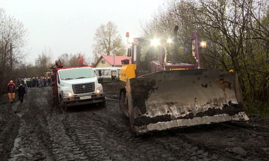 На острове Бревенник сегодня остановлено движение большегрузной техники