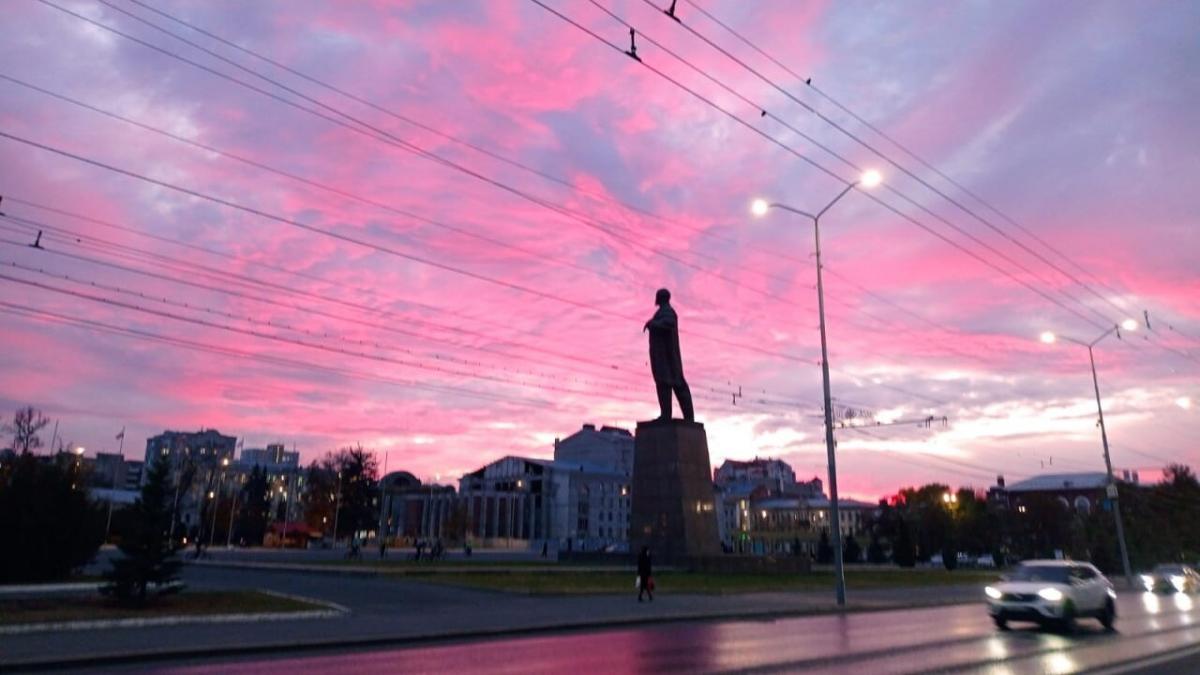 В субботу саратовцев позвали на Театральную площадь за свежим мясом