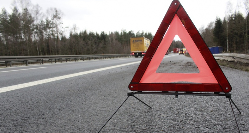 Во Владимире нетрезвый водитель авто влетел в ограждение Золотых ворот