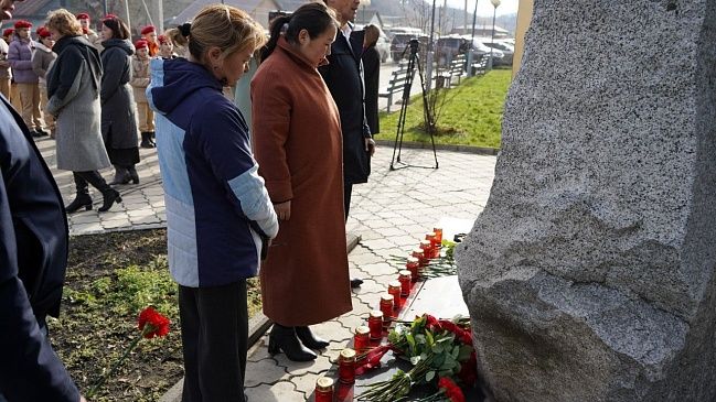 В Горно-Алтайске состоялся митинг, посвященный Дню памяти жертв политических репрессий