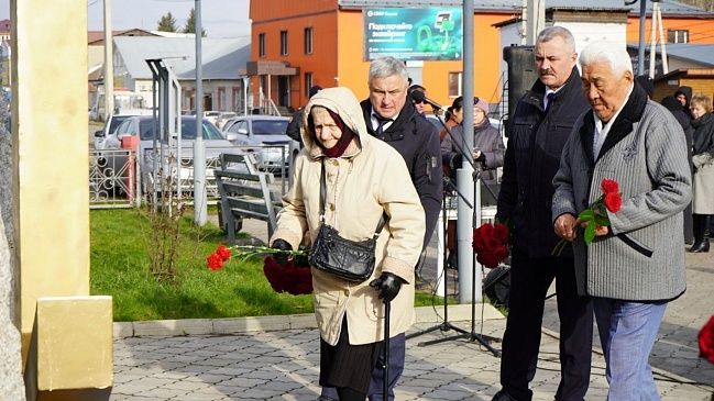 В Горно-Алтайске состоялся митинг, посвященный Дню памяти жертв политических репрессий