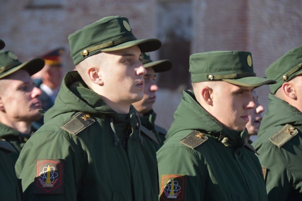 В Астраханской области наградили отличившихся солдат