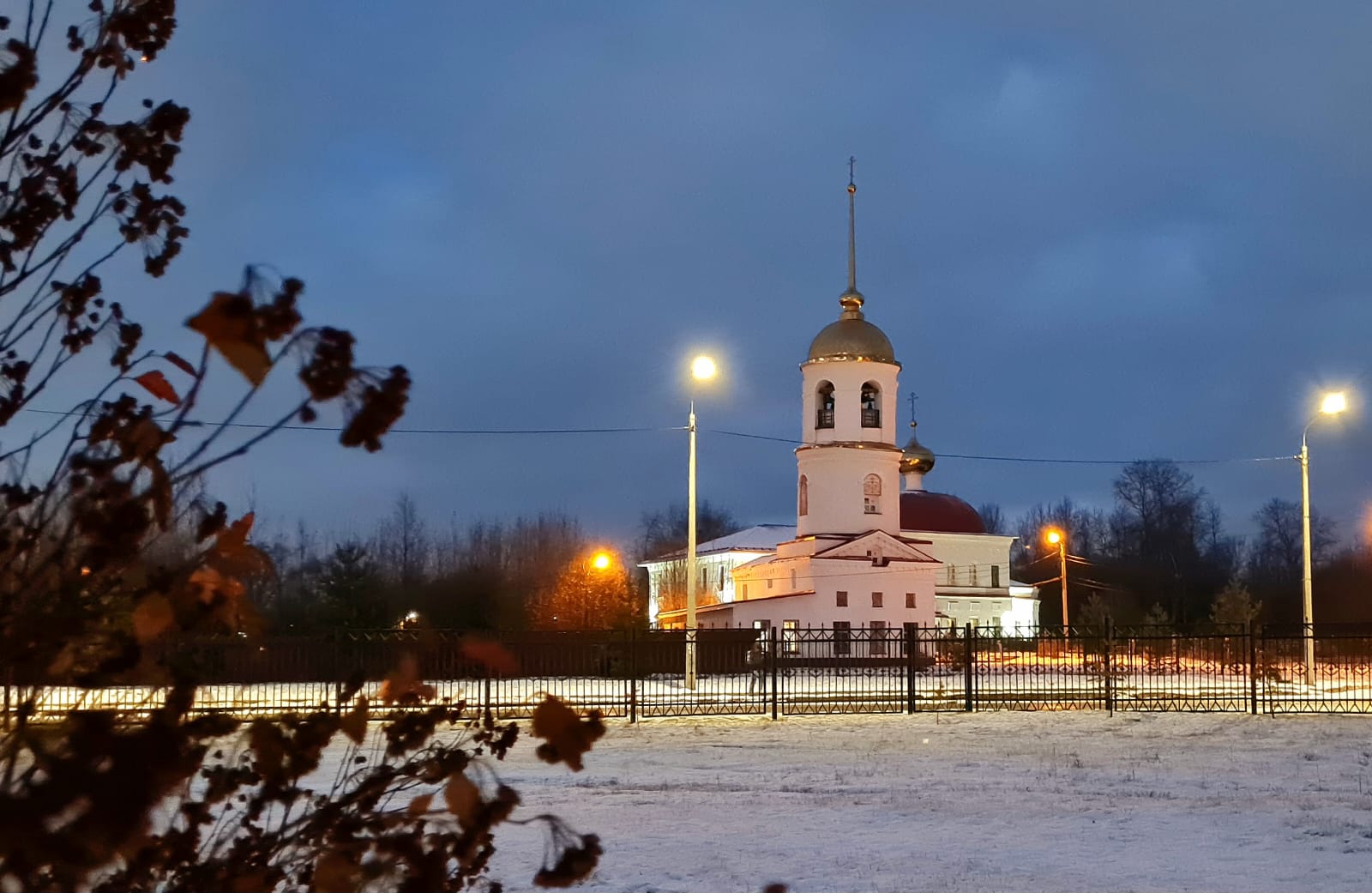 Митрополит Корнилий совершил всенощное бдение в канун престольного праздника малого придела Ильинского собора