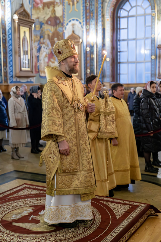 Епископ Воронежский и Лискинский Леонтий совершил богослужение в Благовещенском кафедральном соборе