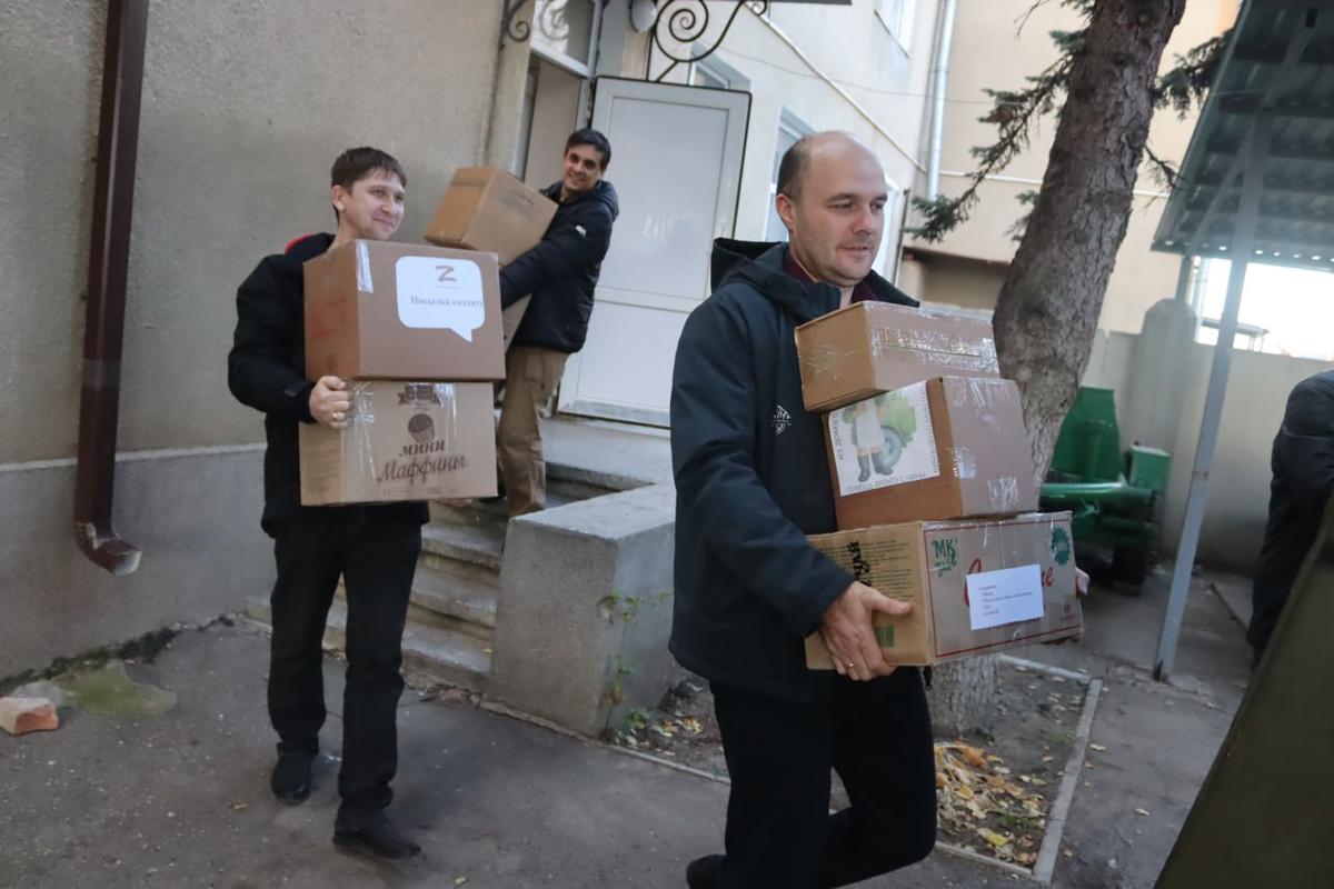 Гуманитарные конвои в Антрацит и зону СВО доставит глава Советского округа