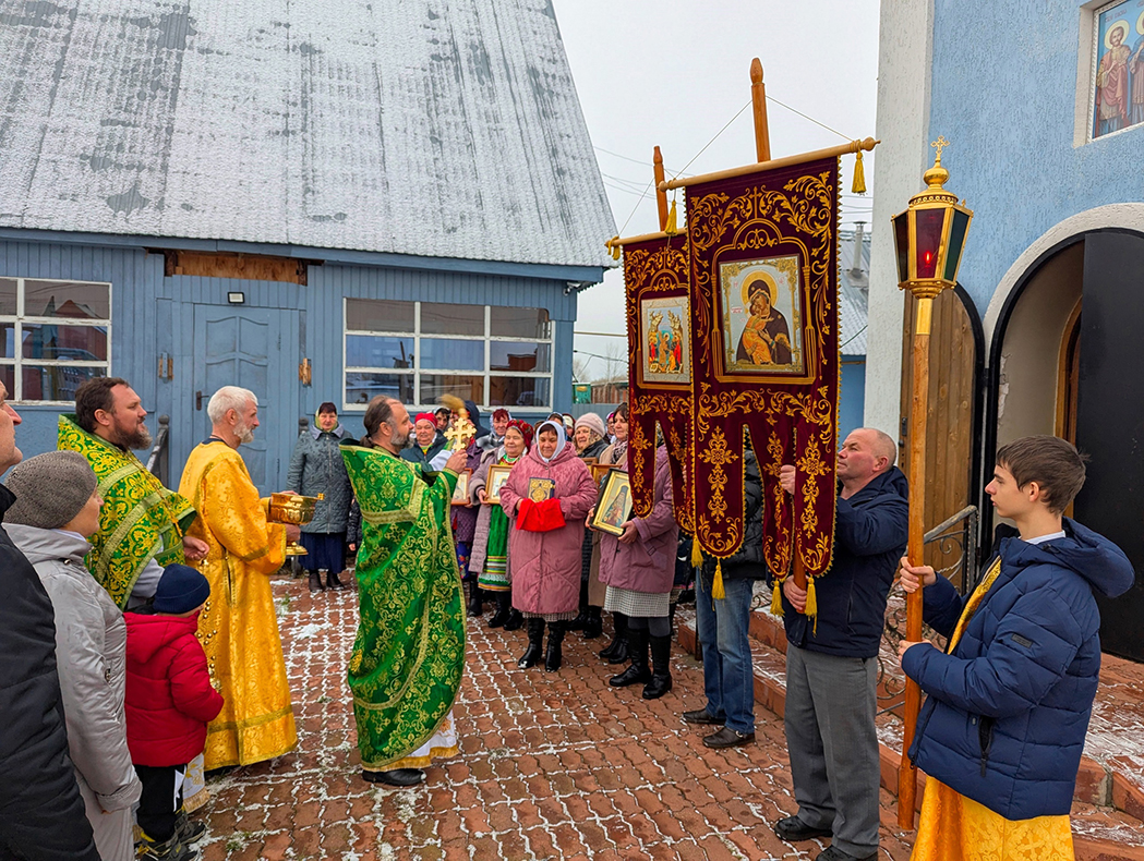 Престольный праздник в Космо-Дамиановской церкви в селе Старая Сазоновка