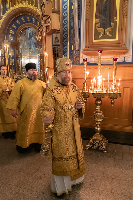 Накануне воскресного дня Правящий Архиерей возглавил служение всенощного бдения