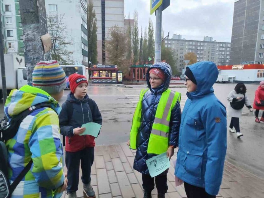 В Ленинском районе Воронежа дежурил дорожный патруль безопасности