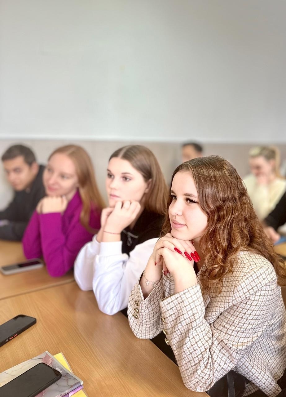 В Институте состоялся круглый стол по актуальным проблемам защиты прав детей