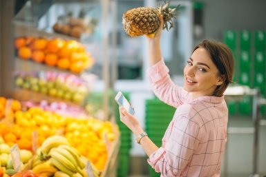 Спелые ананасы определяю за 2 секунды: хитрость при выборе – об этом должны знать все