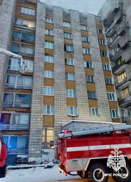 На пожаре в Ухте спасли 12 человек, из них 4 ребенка