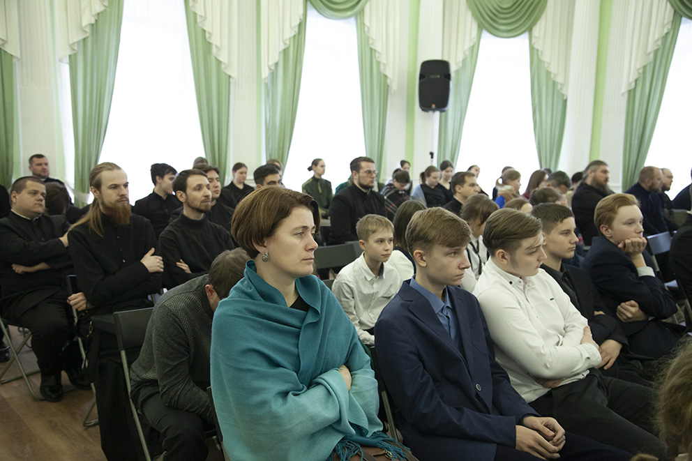 В ЯРОСЛАВСКОЙ ДУХОВНОЙ СЕМИНАРИИ ПРОШЛА ВСТРЕЧА С ВЕТЕРАНАМИ