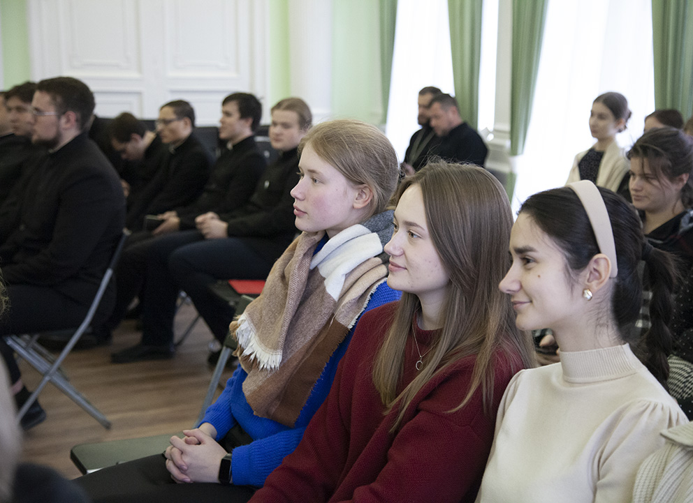 В ЯРОСЛАВСКОЙ ДУХОВНОЙ СЕМИНАРИИ ПРОШЛА ВСТРЕЧА С ВЕТЕРАНАМИ