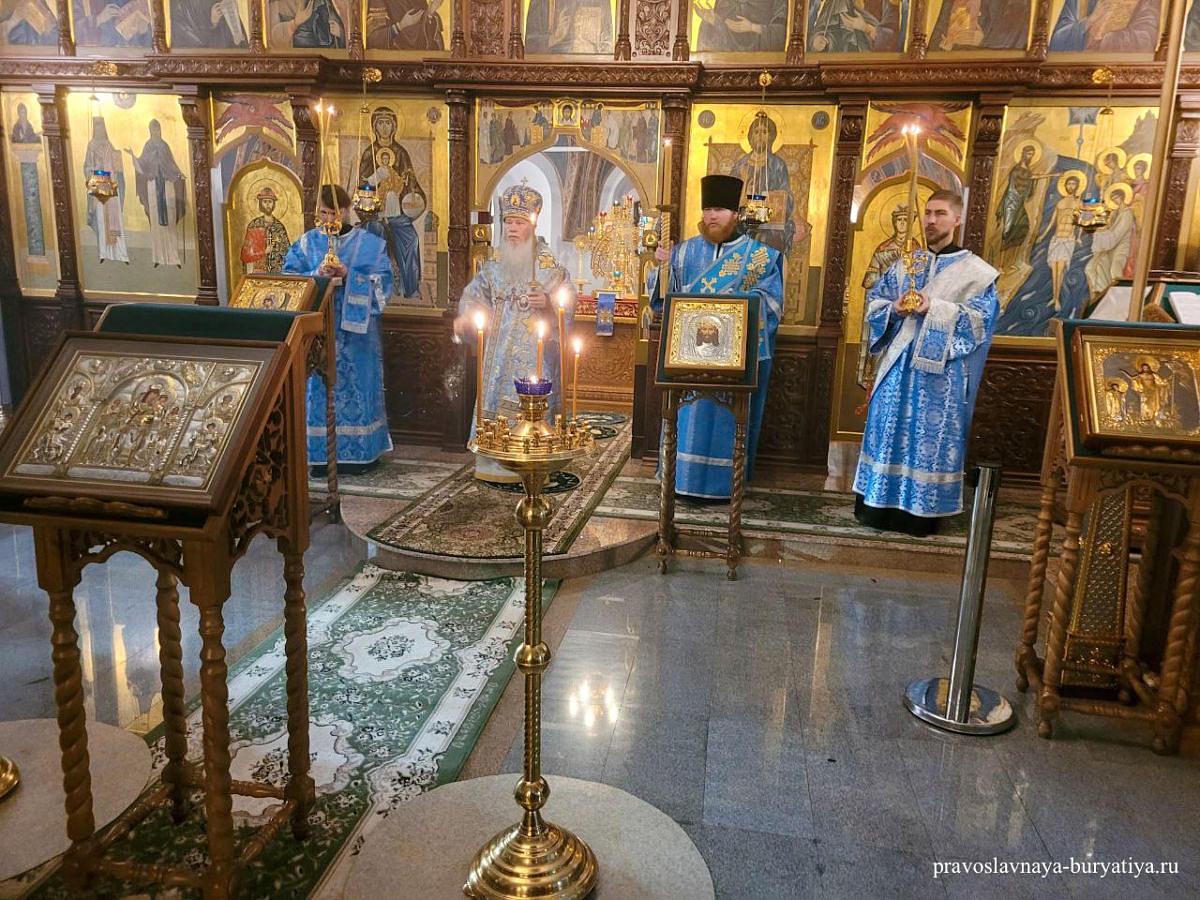 В Улан-Удэ отметили праздник иконы Богоматери «В скорбех и печалех Утешение»