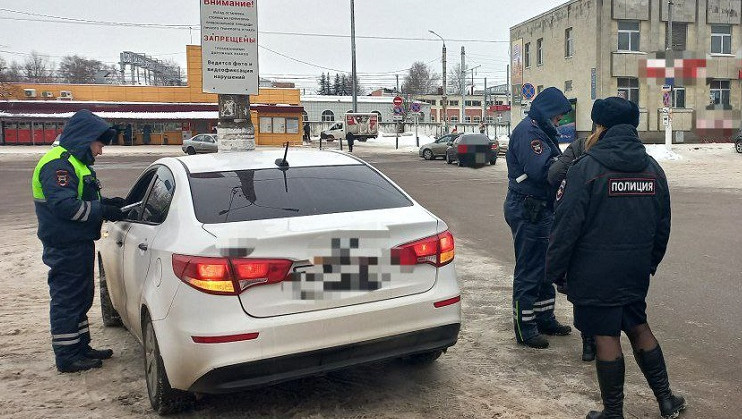 В Твери обнаружили таксистов-нелегалов